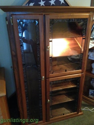 Accessories Gun Cabinet - For Handguns And Long Arms.