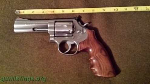 Pistols 357 Magnum Revolver Model 686
