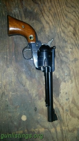 Pistols 3 SCREW RUGER BLACKHAWK .357