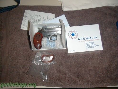 Pistols Bond Arms Texas Defender 45/410 NIB