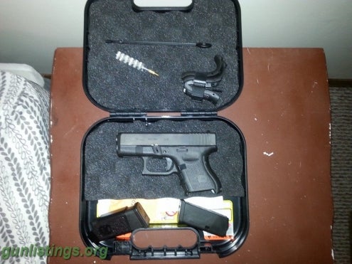 Pistols Glock 26 Gen 4 Original Equpment, Two Mags Included