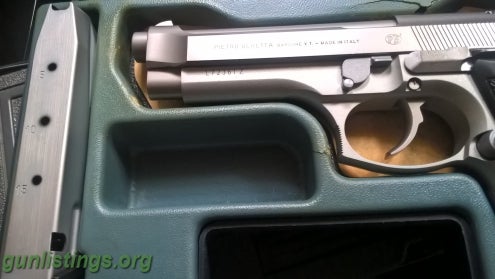 Pistols Beretta 9mm