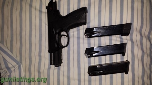 Pistols Beretta Px4 Storm 40 With Extra Mags