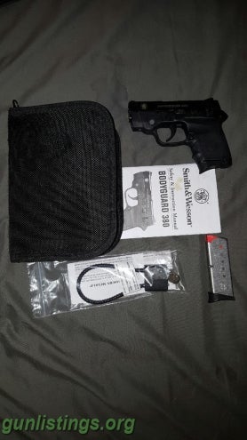 Pistols Bodyguard 380 Smith And Wesson With Lots Of Extras