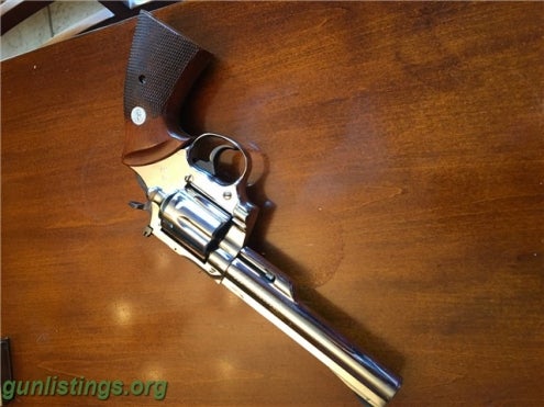 Pistols Colt Trooper MK111