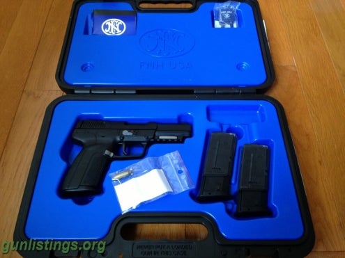 Pistols FNH FiveseveN 5.7x28mm