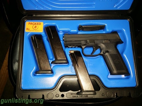 Pistols FNH FNS 40. W/night Sights. Trade For Glock 23 GEN 4