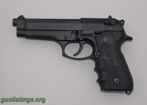 Pistols For Sale: Beretta 96FS .40 S&W Mint Condition, 3 Mags