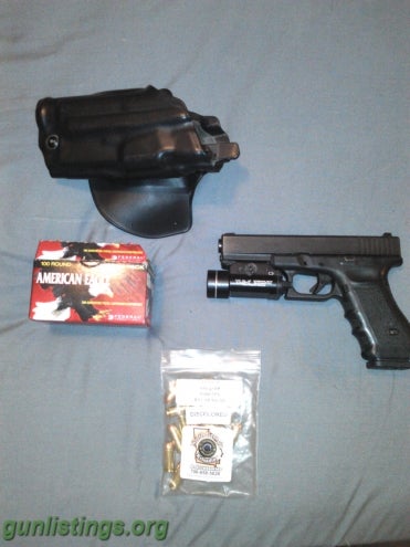 Pistols Glock .40 Cal Model 22 With Extras