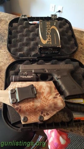 Pistols Glock 19 Carry Package