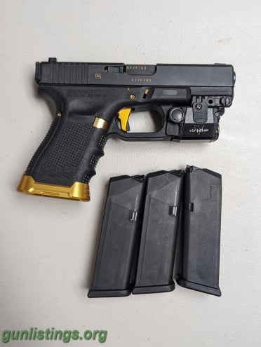 Pistols Glock 19 Gen 4 W/ Laser/ Flashlight