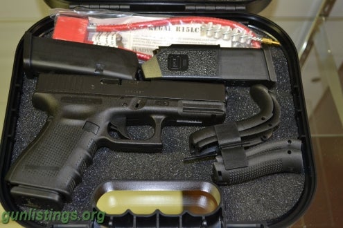 Pistols Glock 19 NIB