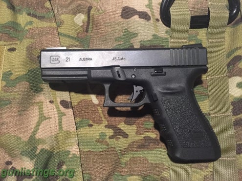 Pistols Glock 21SF 45ACP