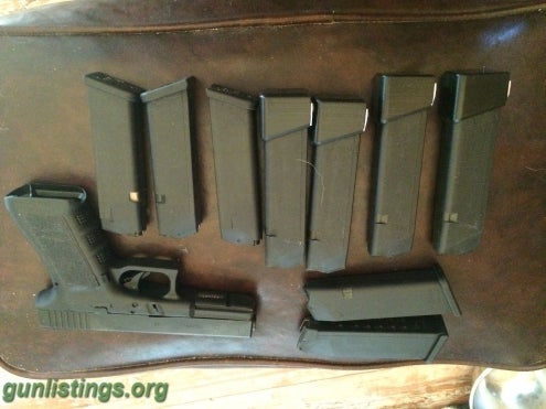 Pistols Glock 22 + 9mags