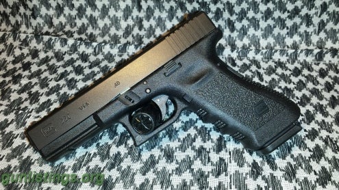 Pistols Glock 22C