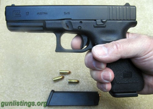 Pistols GLOCK G43 9mm And Glock 17 9mm