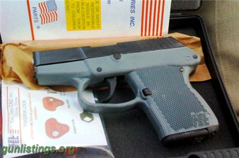 Pistols Keltec P3AT .380 - New Condition