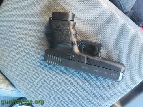 Pistols Like New Glock 36.    45 Acp