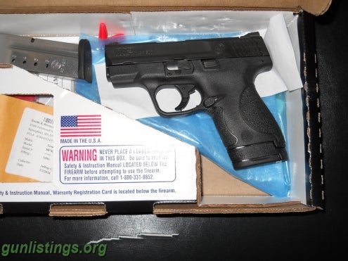 Pistols M&P SHIELD 40 CAL NEW IN BOX UNFIRED WITH AMMO AND HOLS