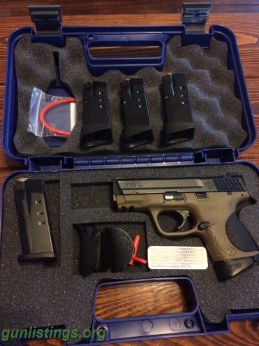 Pistols New Smith & Wessom M&P 40c In FDE