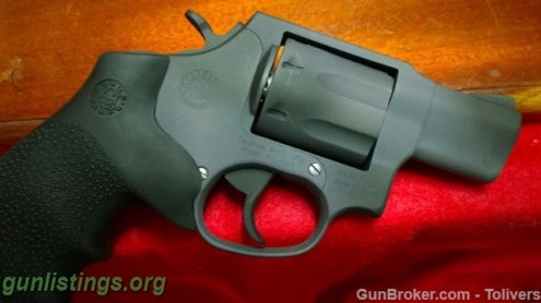 Pistols NIB First 24 Survival Taurus 617 Kit .357 Mag Kit