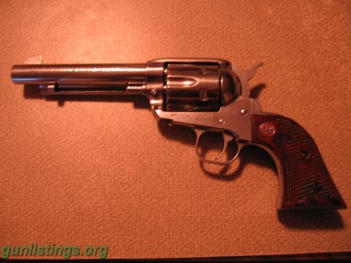 Pistols Ruger Vaquero, Stainless 45 Colt