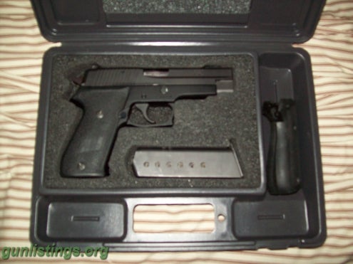Pistols SIG P220
