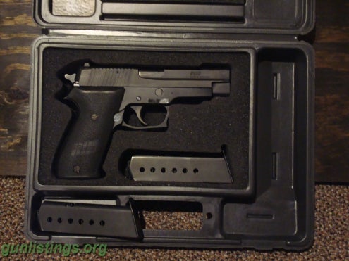 Pistols Sig P220 45 ACP With Box, Magazines