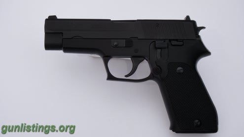 Pistols SIG P220 45 CAL