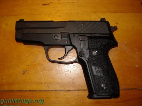 Pistols Sig Sauer P228 9mm 2 Factory 13 Rd Mags, Box, Manual
