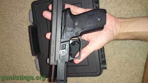 Pistols Sig Sauer P229 .40 S&W Nitron W/night Sights + 3 Mags