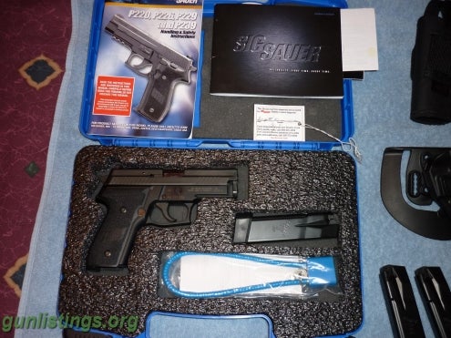 Pistols Sig Sauer P229 SCT 40 S&W W/ 4 Magazines And 2 Holsters