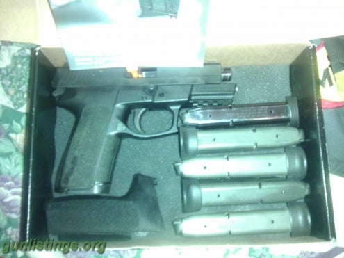 Pistols Sig Sauer SP2022 40sw W/ 6 Mags