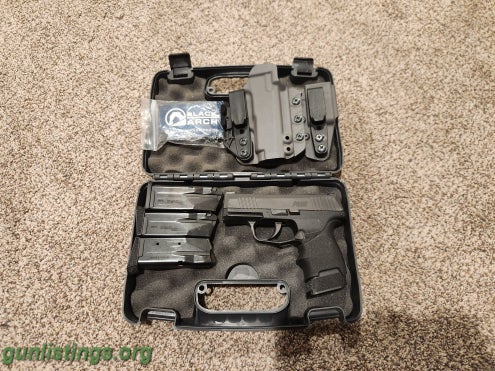 Pistols SIGSauer P365 With Mags And Black Arch IWB Holster