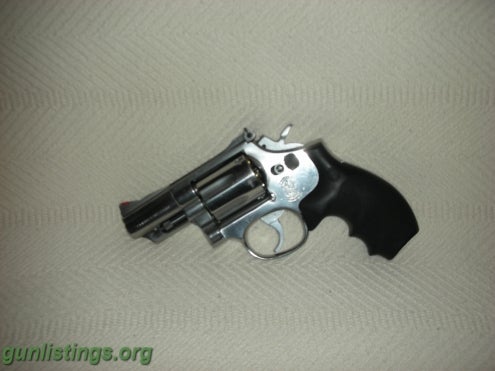 Pistols Smith & Wesson 66-2