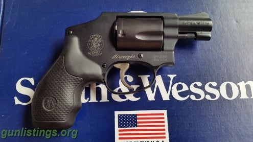 Pistols Smith & Wesson 442 Revolver .38 Special