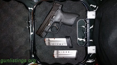 Pistols Smith & Wesson 9mm M & P Shield