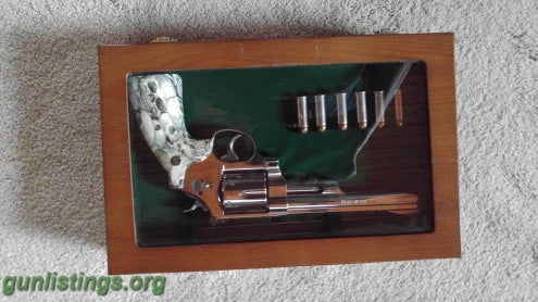Pistols Smith & Wesson Anniversary Model 29 .44 Magnum