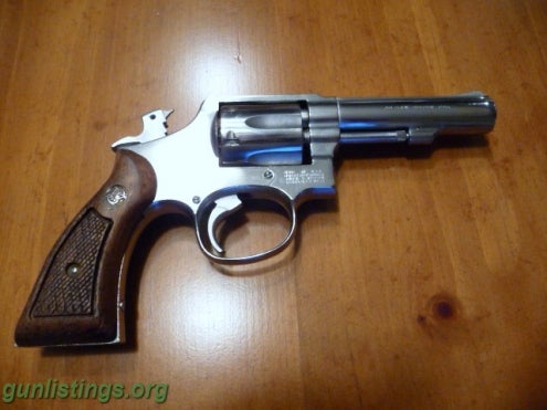 Pistols Smith & Wesson Model 64-3 SS Revolver SELL Or TRADE