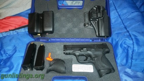 Pistols Smith & Wesson M&P .40 Cal