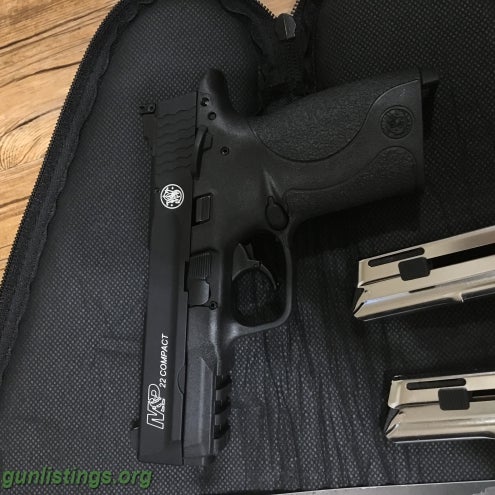 Pistols Smith & Wesson M&P 22