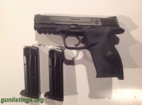 Pistols Smith & Wesson M&P 9mm W/laser