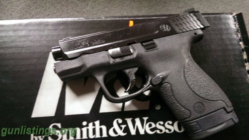 Pistols Smith & Wesson Shield