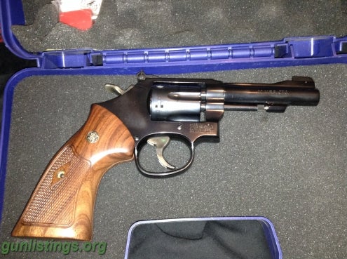 Pistols Smith And Wesson .22 Mag