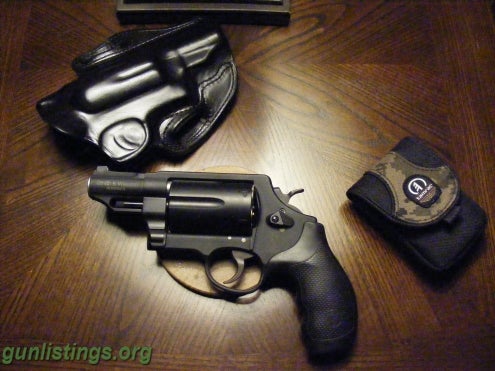 Pistols Smith And Wesson Governor W/ DeSantis Holster