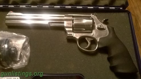 Pistols Smith And Wesson 629 Classic 44 Mag Ss 6 1/2