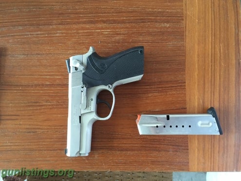 Pistols Smith And Wesson 6906 9mm With Magazine
