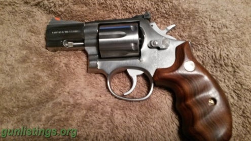 Pistols Smith And Wesson  .357 Magnum