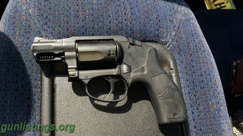 Pistols Smith And Wesson Bodyguard 38