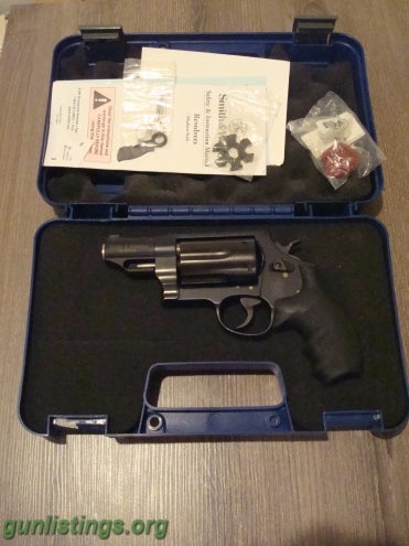 Pistols Smith And Wesson Governor With Box And Accessories